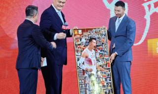 易建联退役原因揭秘 易建联退役原因揭秘